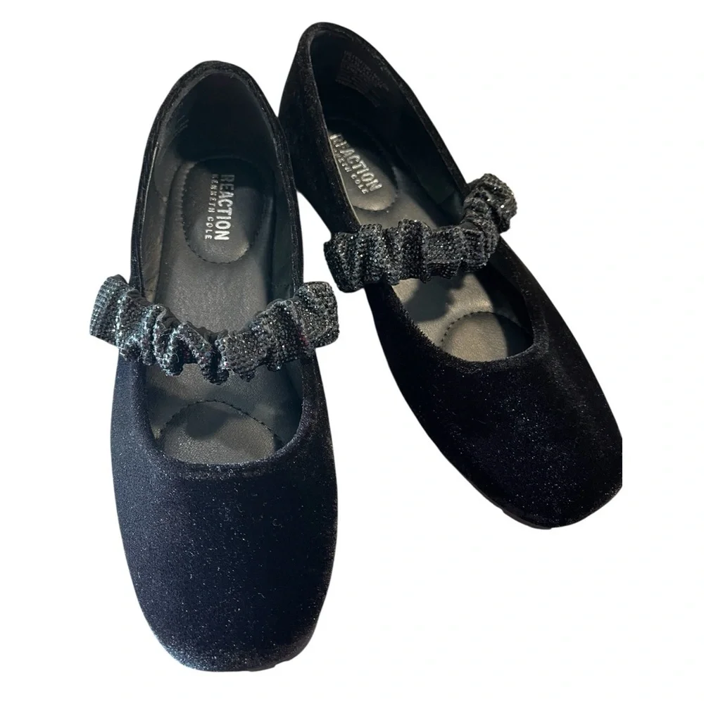 Kenneth Cole Reaction Black Velvet Jewel Ballet Flats Size 7.5